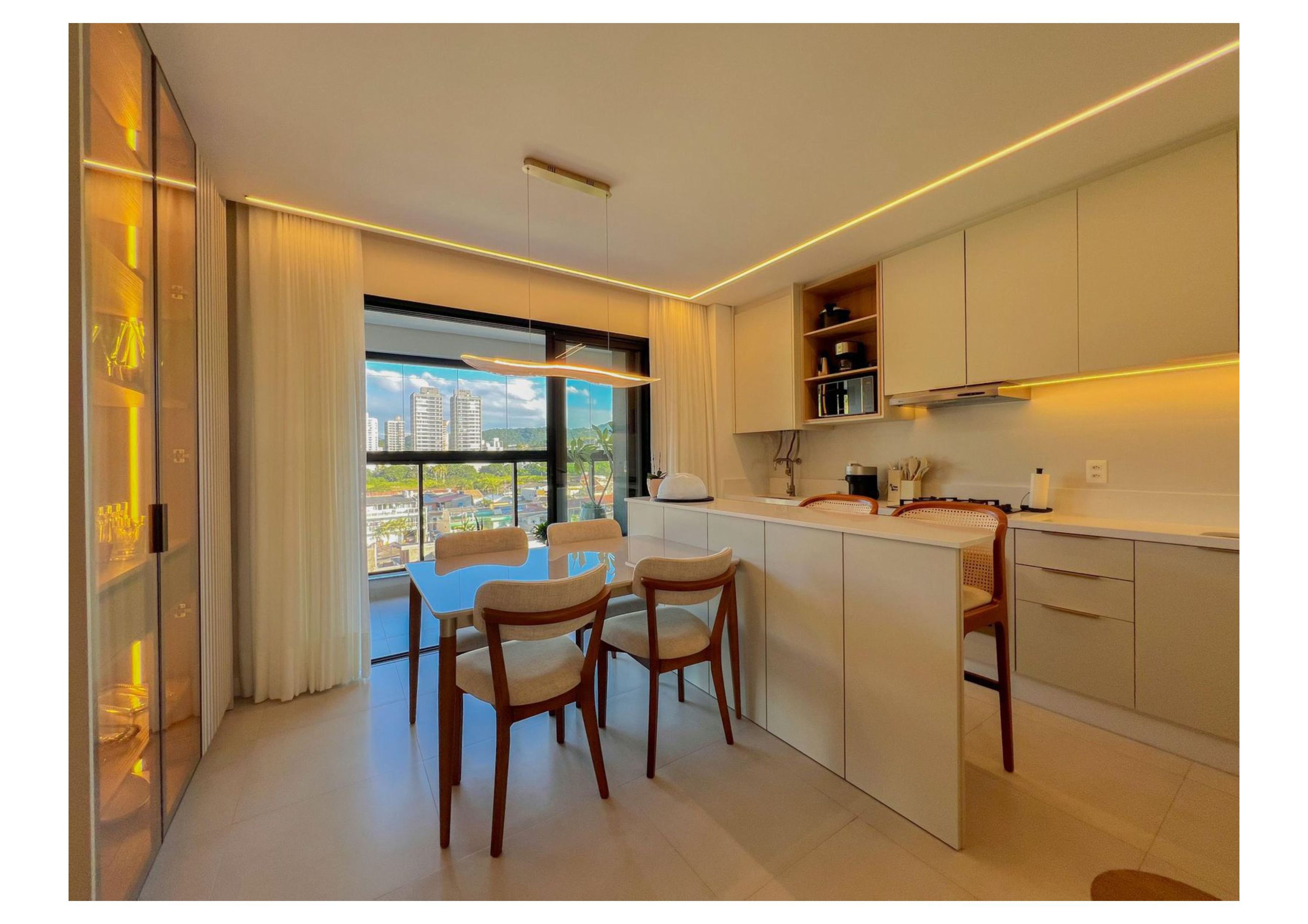Brava Breeze · andar 7, finamente mobiliado