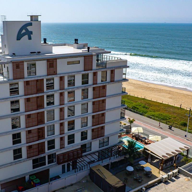 Tirreno · 229 m² frente mar, face sul